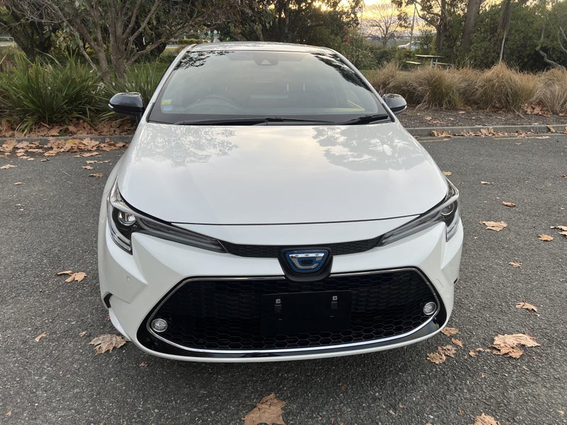2020 Toyota Corolla Touring 1.8 Hybrid Wagon image 3