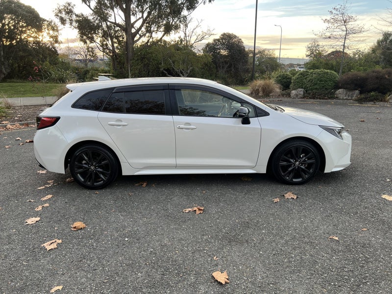 2020 Toyota Corolla Touring 1.8 Hybrid Wagon image 4