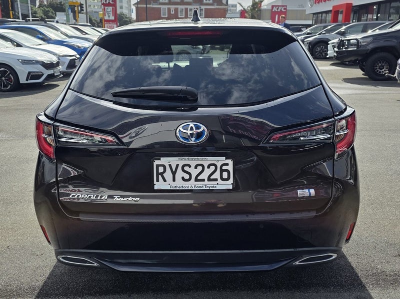 2020 Toyota Corolla Touring 1.8 Hybrid WxB 5 Dr... image 5