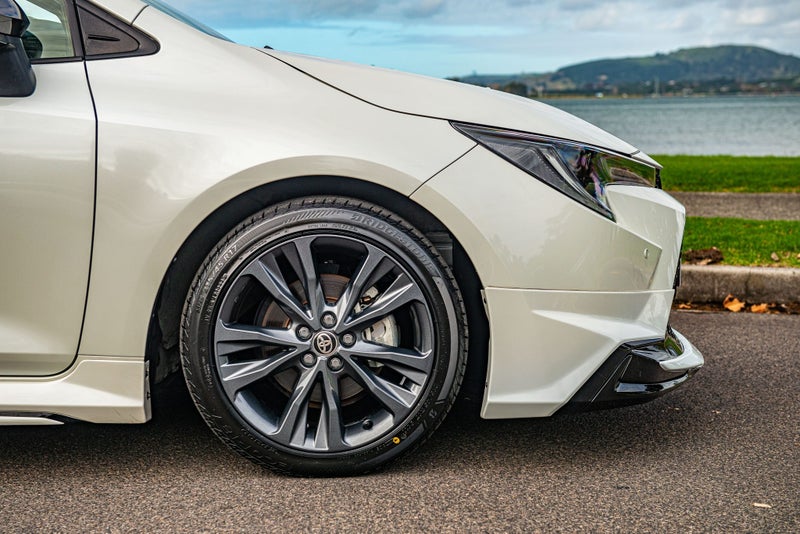 2020 Toyota Corolla Touring 1.8 Hybrid WxB 5 Dr... image 5