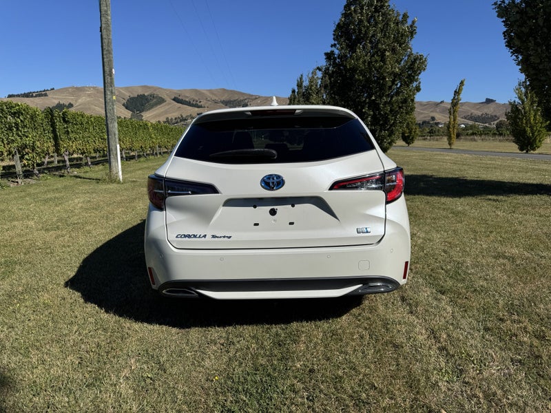 2020 Toyota Corolla Touring 1.8 Hybrid WxB 5 Dr... image 5