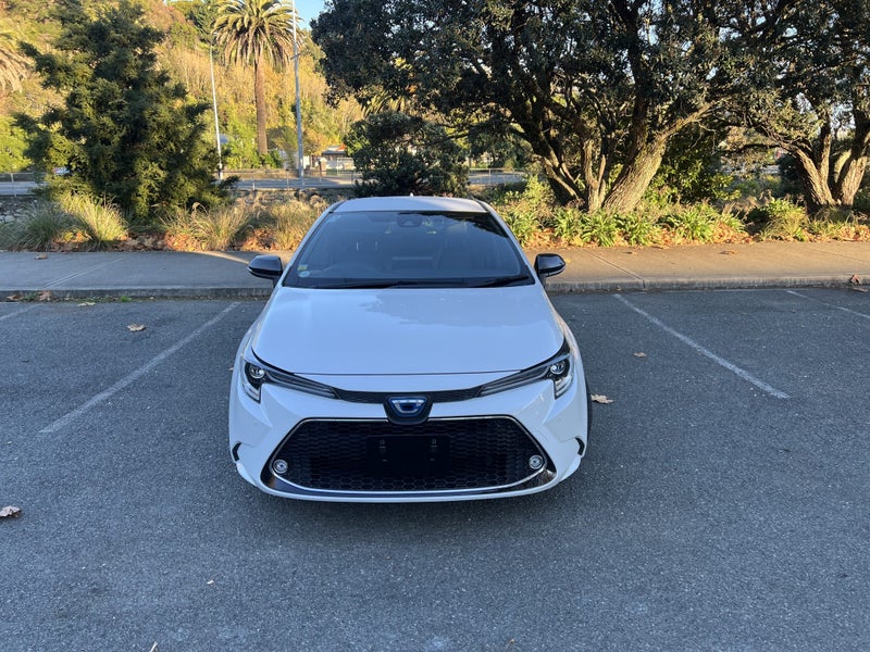 2020 Toyota Corolla Touring 1.8 Hybrid WxB 5 Dr... image 3