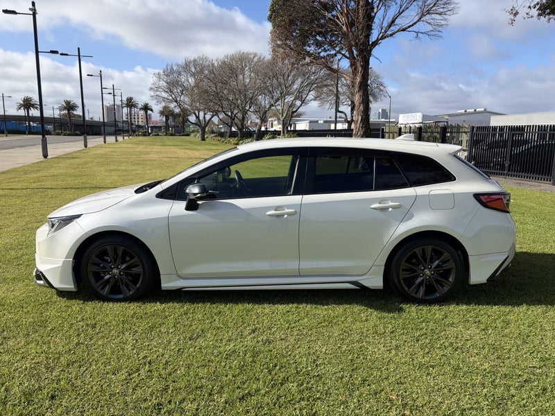 2020 Toyota Corolla Touring 1.8 Hybrid WxB Auto... image 5