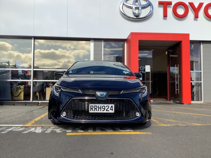 2020 Toyota Corolla Touring 1.8 Hybrid WxB Wagon image 2