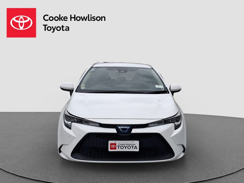 2020 Toyota Corolla Touring 1.8L Hybrid image 2