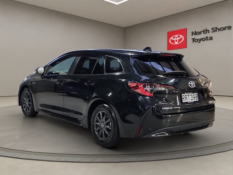 2020 Toyota Corolla Touring 1.8L Hybrid Station... image 5