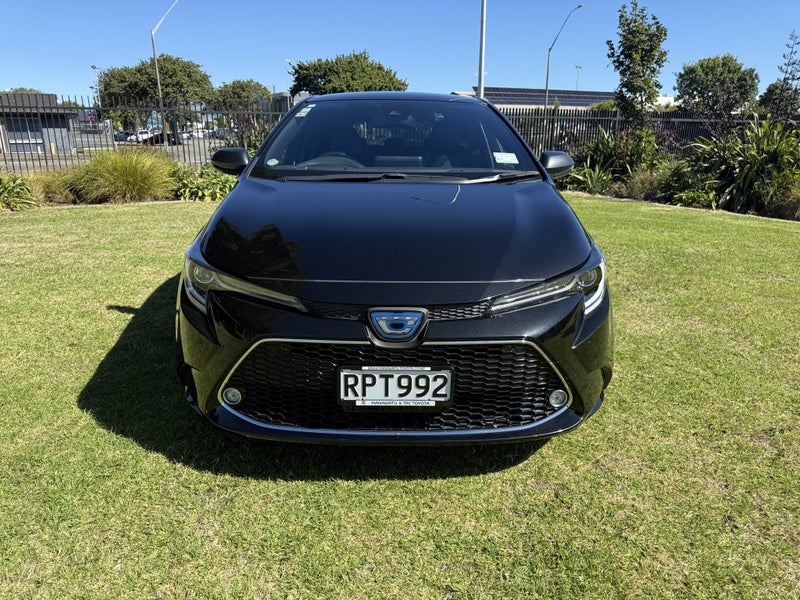 2020 Toyota Corolla Touring Hybrid Automatic 1.... image 2