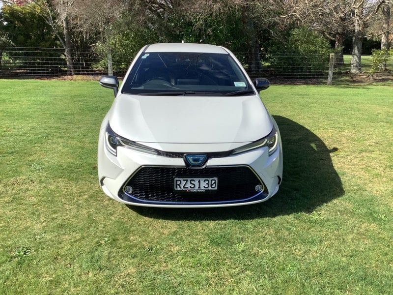 2020 Toyota Corolla WxB Touring Wagon 1.8L Hybr... image 3