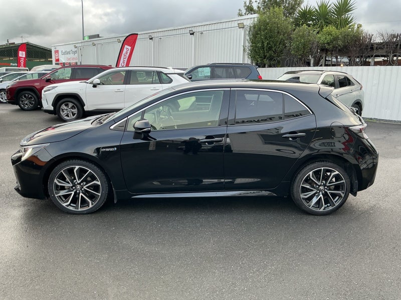 2020 Toyota Corolla ZR 1.8P Hybrid Hatch image 3