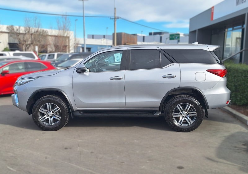 2020 Toyota Fortuner GXL 2.8DT 6AT 4WD/4X4, Auto image 4