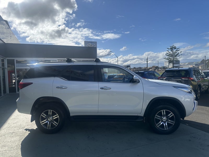 2020 Toyota Fortuner GXL 2.8DT Automatic 4WD Wa... image 5
