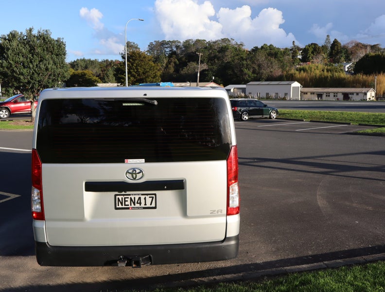 2020 Toyota Hiace 2020 ZR 2.8DT 6MT RWD GVN/5D/2S image 3