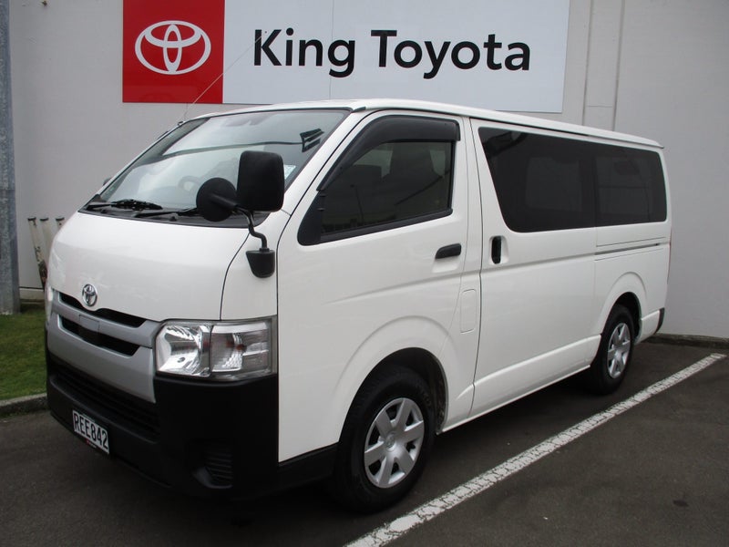 2020 Toyota Hiace 2.8D Auto image 1