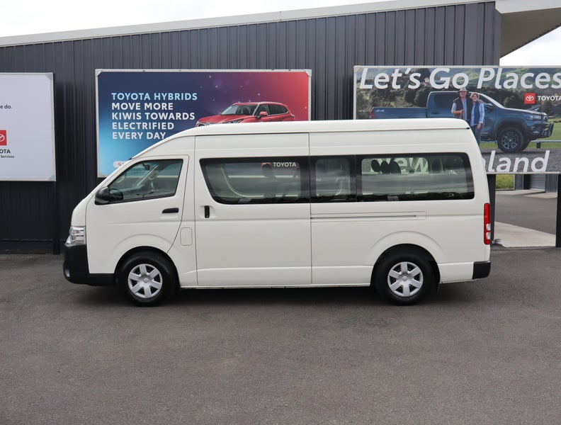 2020 Toyota Hiace MINIBUS RWD 3.0TD VAN/4 4A - 12S image 2