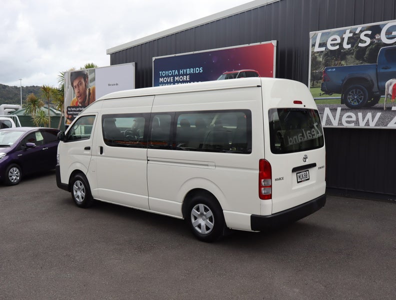 2020 Toyota Hiace MINIBUS RWD 3.0TD VAN/4 4A - 12S image 3