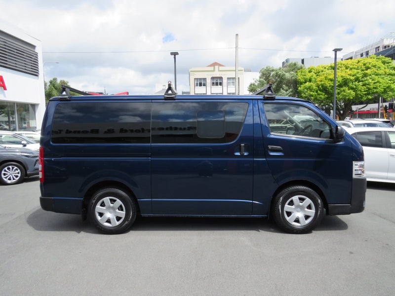 2020 Toyota Hiace ZL RWD 3.0TD VAN image 3