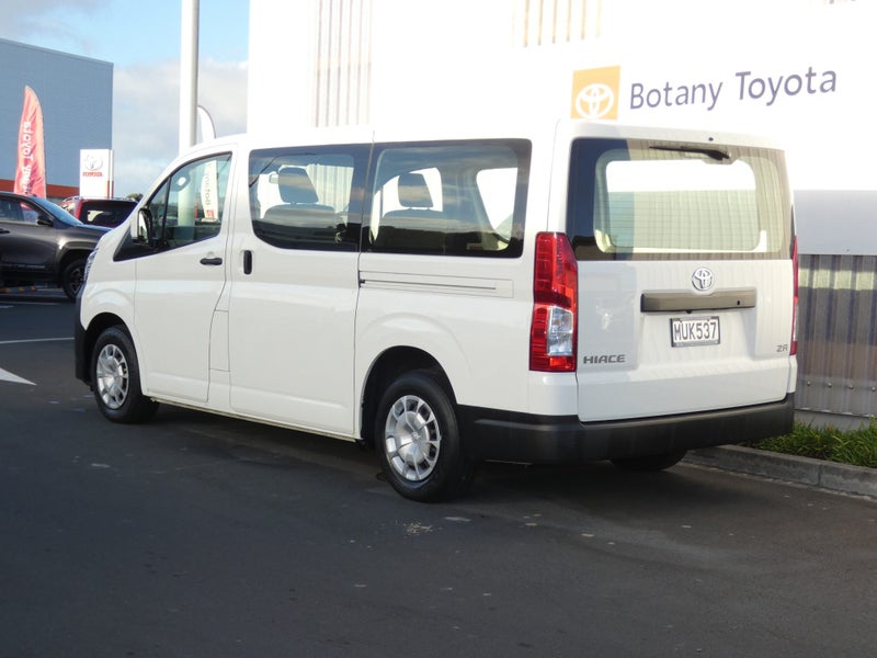2020 Toyota Hiace ZR 2.8DT 6AT RWD GVN/5D/2S (H... image 3
