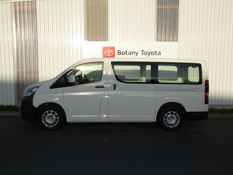 2020 Toyota Hiace ZR 2.8DT 6AT RWD GVN/5D/2S (H... image 5