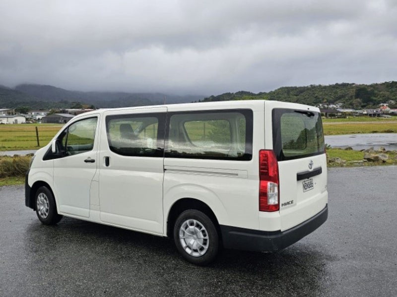 2020 Toyota Hiace ZR 2.8DT 6AT RWD GVN/5D/2S (H... image 3