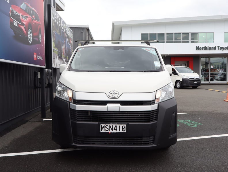 2020 Toyota Hiace ZR 2.8DT 6MT RWD GVN/5D/2S image 2