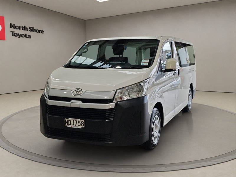 2020 Toyota Hiace ZR 2.8L Diesel Turbo RWD Van image 3