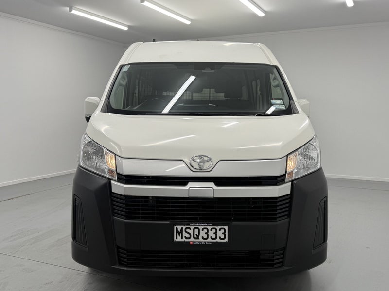 2020 Toyota Hiace ZX 2.8 DIESEL MINIBUS image 4