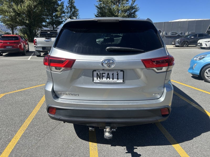 2020 Toyota Highlander GX AWD image 4