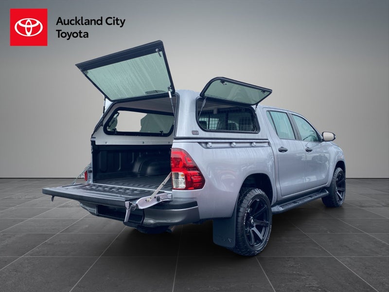 2020 Toyota Hilux SR 2.8DT 6AT 2WD DCW/4D/5S image 3
