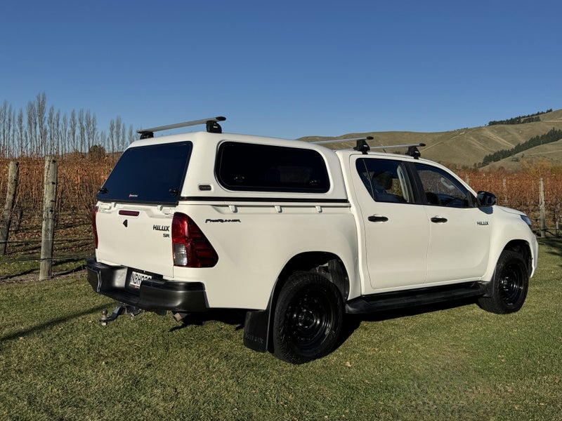 2020 Toyota Hilux SR 2.8DT 6AT 2WD DCW/4D/5S image 4