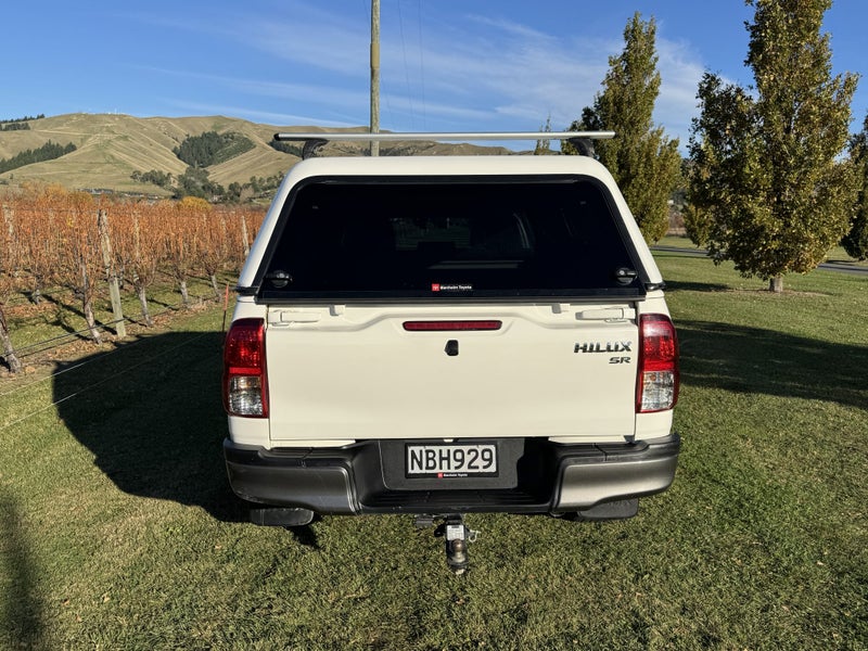 2020 Toyota Hilux SR 2.8DT 6AT 2WD DCW/4D/5S image 5