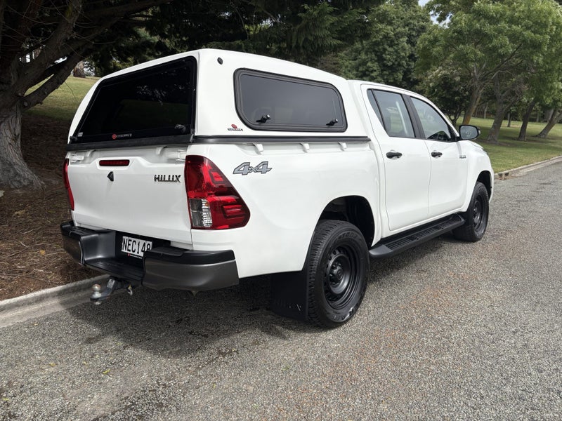2020 Toyota Hilux SR 2.8DT 6AT 4WD DCW/4D/5S image 4