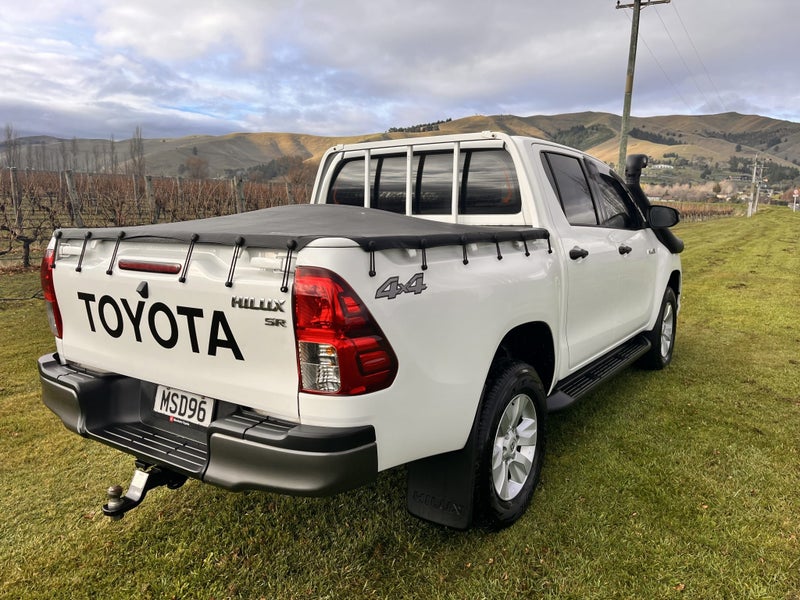 2020 Toyota Hilux SR 2.8DT 6AT 4WD DCW/4D/5S image 4