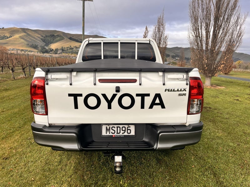 2020 Toyota Hilux SR 2.8DT 6AT 4WD DCW/4D/5S image 5