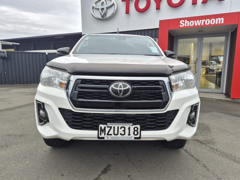 2020 Toyota Hilux SR 2.8DT Automatic 2WD Double... image 2