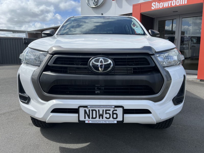 2020 Toyota Hilux SR 2.8DT Automatic 4WD Double... image 2