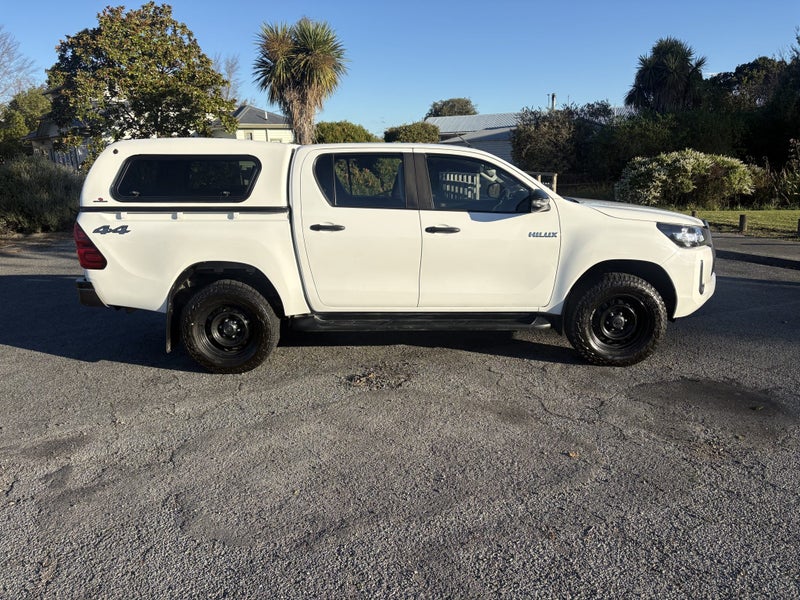 2020 Toyota Hilux SR TD DC 2.8DT/4WD image 3