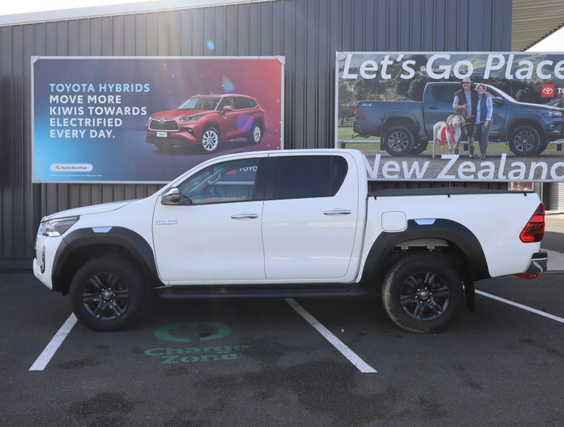 2020 Toyota Hilux SR5 2.8DT 6AT 4WD DCW/4D/5S image 5