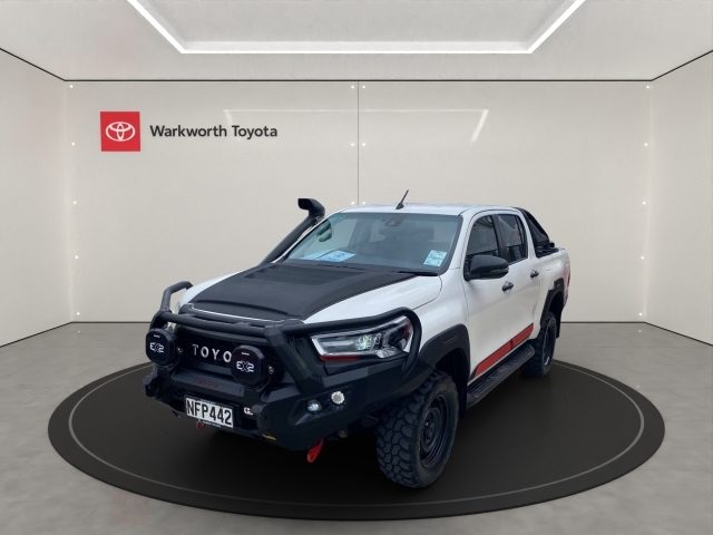 2020 Toyota Hilux SR5 2.8DT 6AT 4WD DCW/4D/5S (... image 1