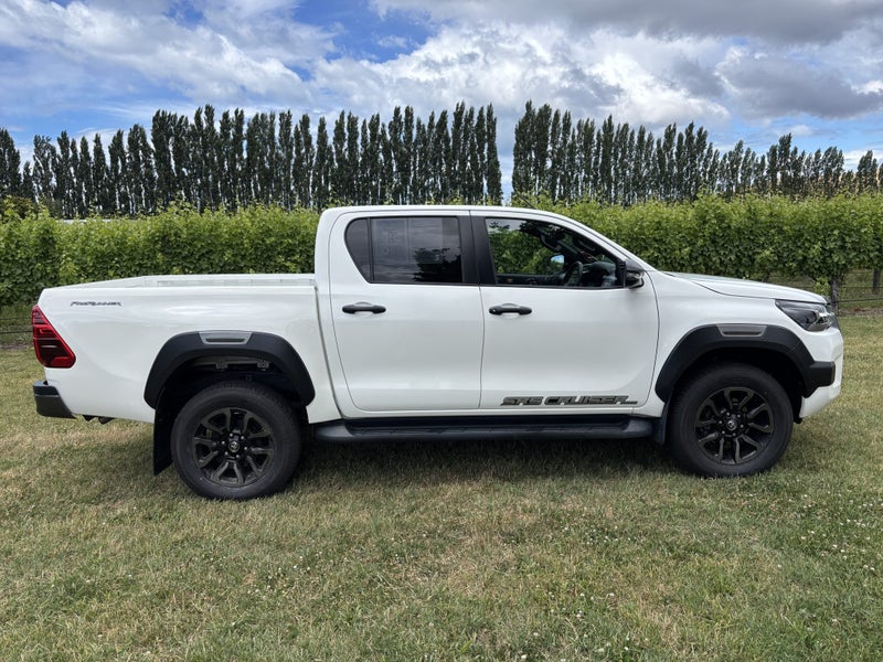 2020 Toyota Hilux SR5 CRUISER 2.8DT 6AT 2WD DCW... image 3