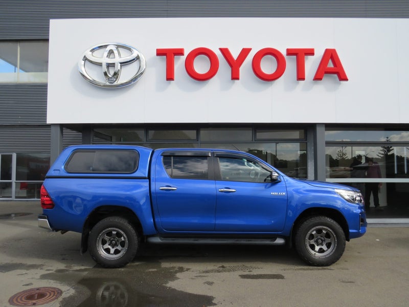 2020 Toyota Hilux SR5 TD image 4
