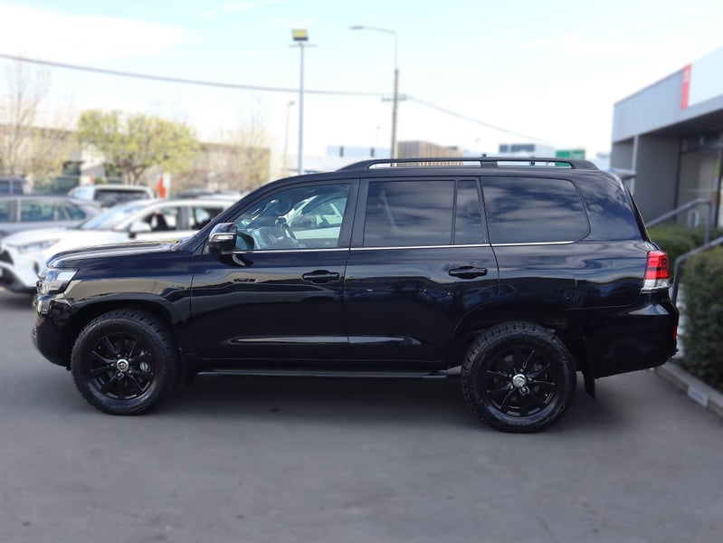 2020 Toyota Land Cruiser 200 VX Limited 4.5 V8 image 4