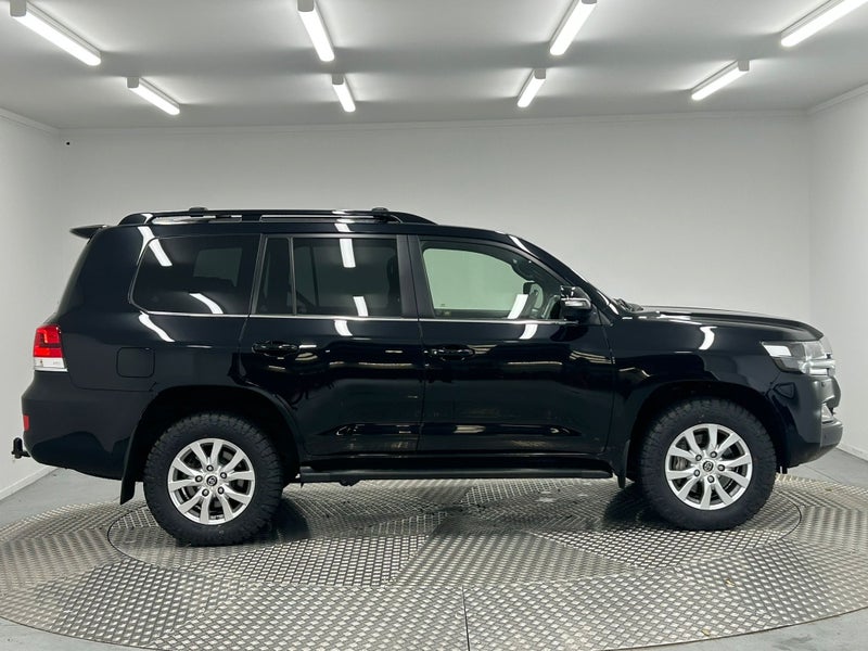 2020 Toyota Land Cruiser 200 VX Limited 4.5D 4WD image 2