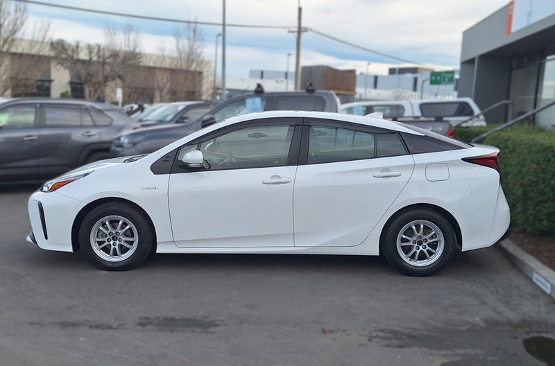 2020 Toyota Prius 1.8 Hybrid 5 Door Hatch image 4