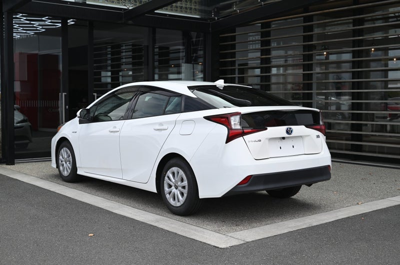 2020 Toyota Prius 1.8 Petrol Hybrid S FWD Hatch... image 2