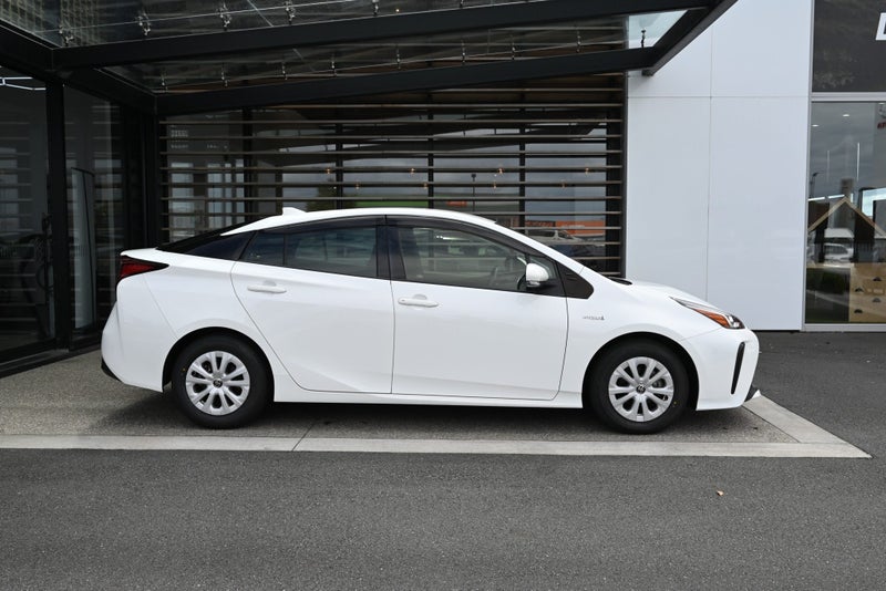 2020 Toyota Prius 1.8 Petrol Hybrid S FWD Hatch... image 5