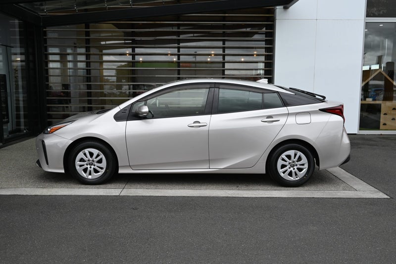 2020 Toyota Prius 1.8 Petrol Hybrid S FWD Hatch... image 3