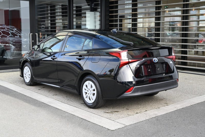 2020 Toyota Prius 1.8 Petrol Hybrid S FWD Hatch... image 3