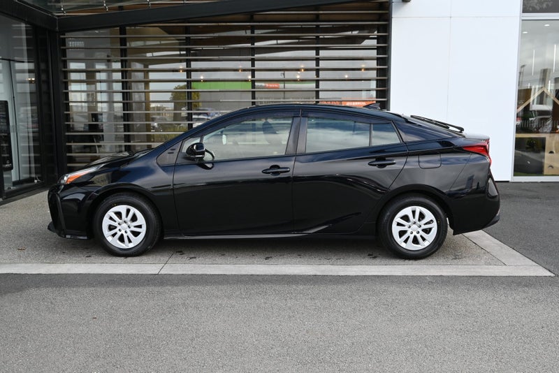 2020 Toyota Prius 1.8 Petrol Hybrid S FWD Hatch... image 4