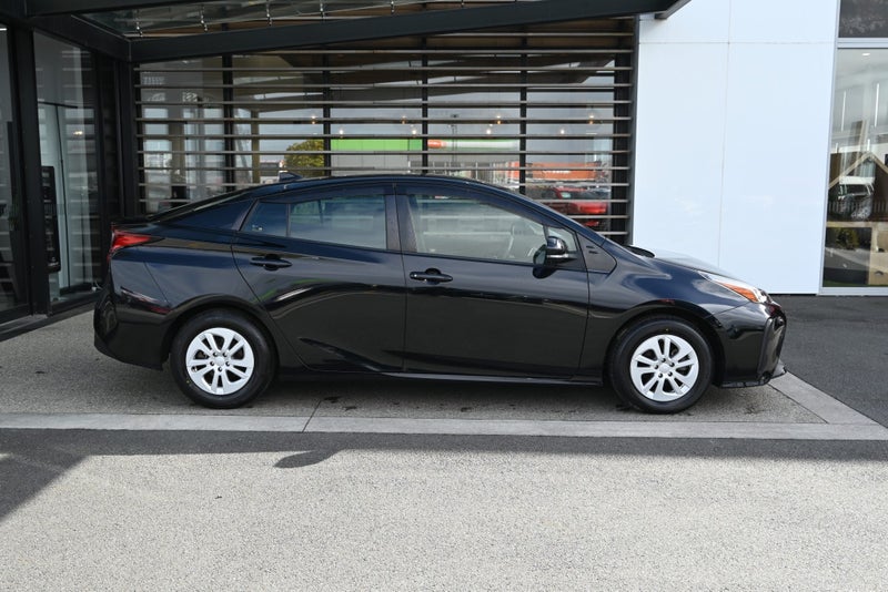 2020 Toyota Prius 1.8 Petrol Hybrid S FWD Hatch... image 5