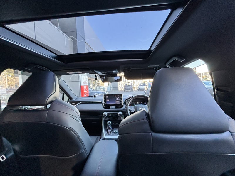 2020 Toyota RAV4 2.5 PLUG IN HYBRID LUXURY SUV image 2